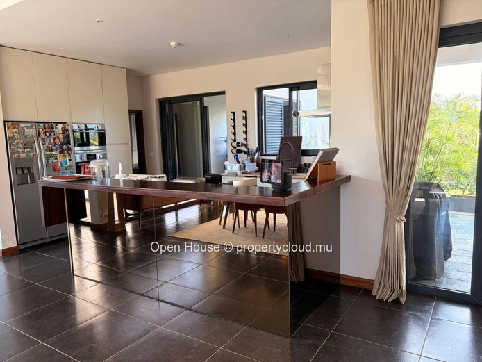 FOR SALE - Beautiful Penthouse - private pool with sea view - 4 bedrooms