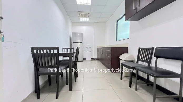 Fitted 243 m² Office Space in Ebene Cybercity