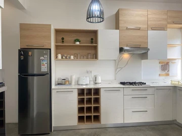 5 Bedroom Apartment