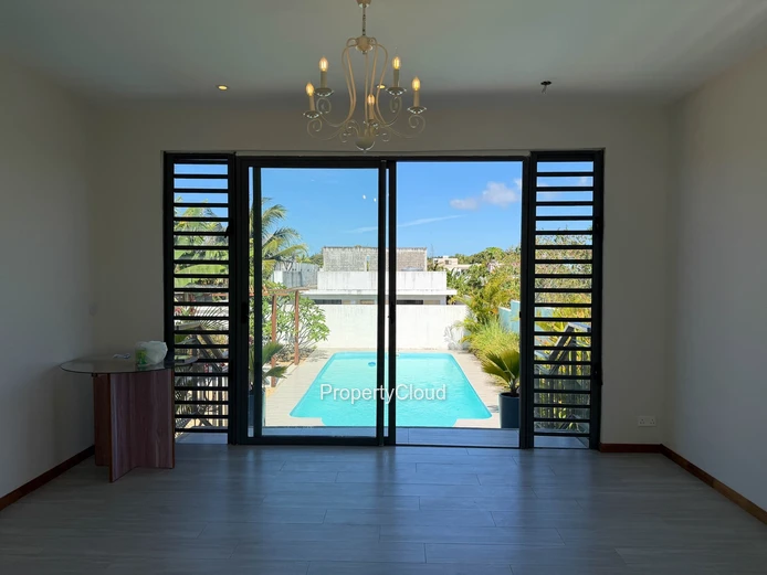 À Vendre | Maison Neuve Avec Piscine | 3 Chambres + Bureau Séparé + Espace De Rangement | Région De Mont Mascal | Rs ...