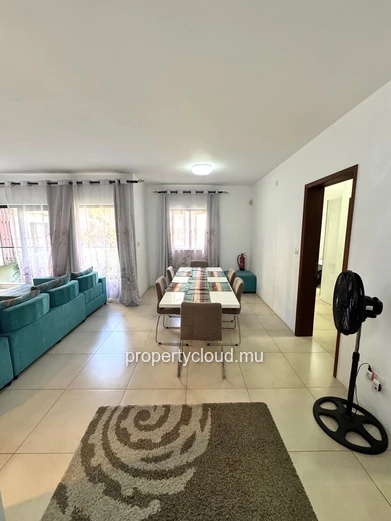 Flic en Flac Ile Maurice Superbe Appartement Meublé à Vendre dans une Résidence Sécurisée avec Piscine