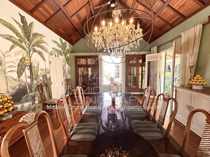 Colonial-Style Villa in Pointe aux Canonniers