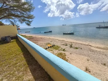 5 Bedroom Villa