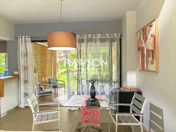 4-Bedroom Townhouse With Lush Garden In Azuri