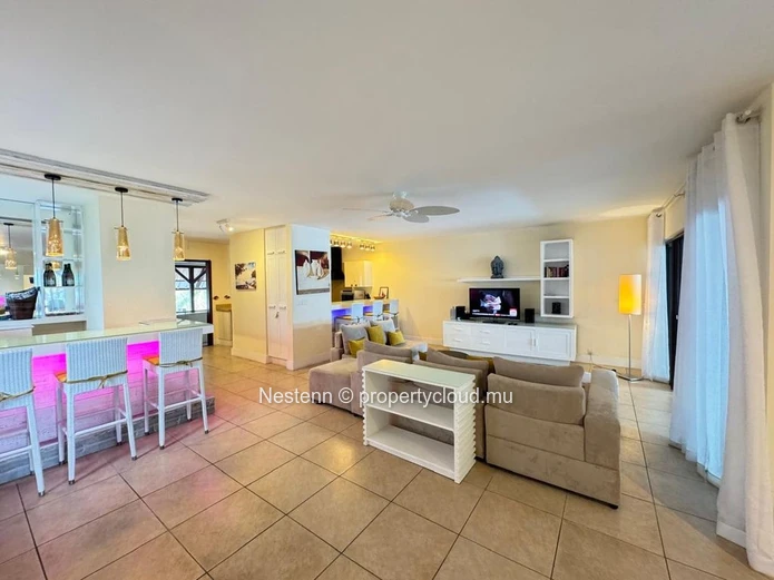 Penthouse Pied dans l'Eau à Louer – Pointe aux Biches