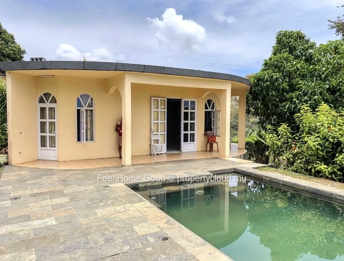 Propriété à Vendre : Terrain Résidentiel de 2,532.5 m²