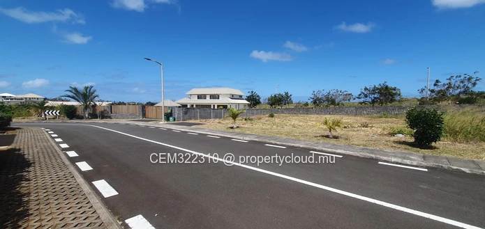 2 plots for sale in the gated morcellement of Mahe at Beau Vallon