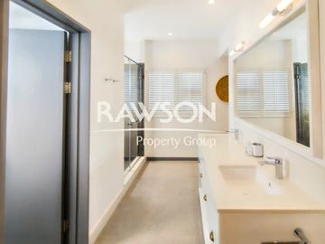 4 Bedroom Apartment