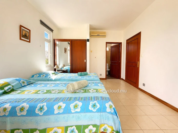 2-Bedroom Ensuite Duplex with Shared Pool – For Rent in Flic-en-Flac