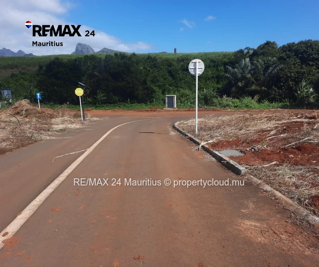 Build your dream home in a prime location of Ilot, Pamplemousses.
