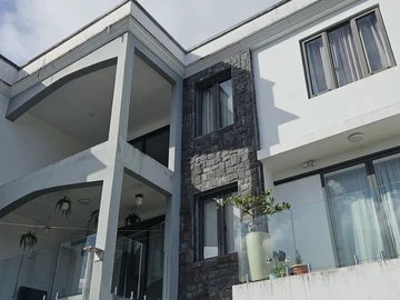 4 Bedroom Apartment