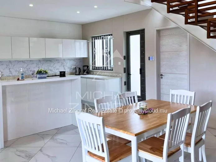 ontemporary 2-Bedroom House with Private Pool in Grand Bay