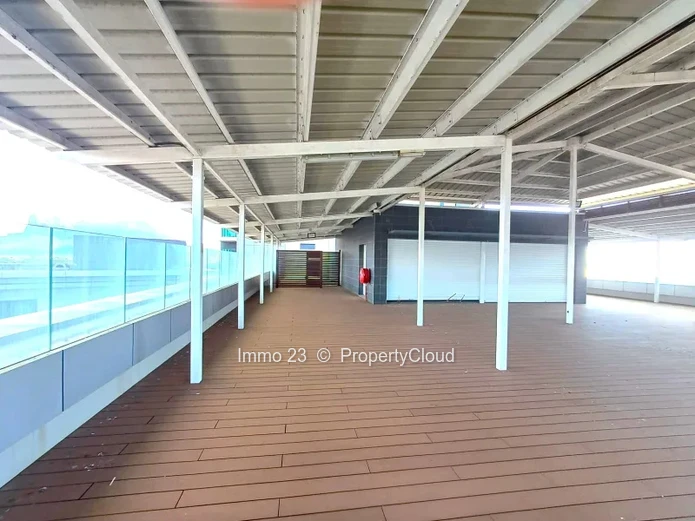Commercial Space - 519m2 - Ebène