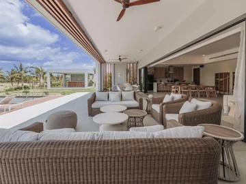 5 Bedroom Villa
