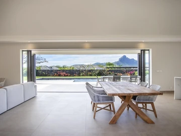 4 Bedroom Villa