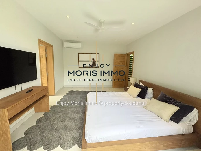 Villa contemporaine de prestige à louer à Grand Baie – 4 chambres | Piscine privée | Résidence sécurisée | 300 m²