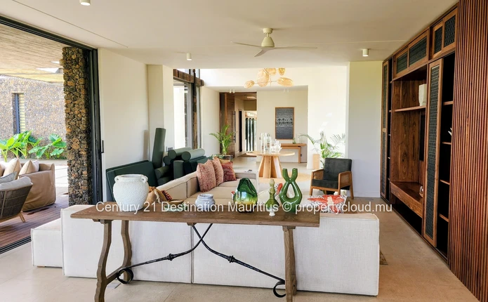 The Pinnacle of Estate Living