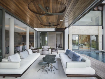 5 Bedroom Villa