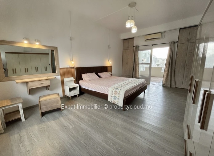 Fully Renovated 3-Bedroom Triplex In A Residence With Swimming Pools – Grand Baie