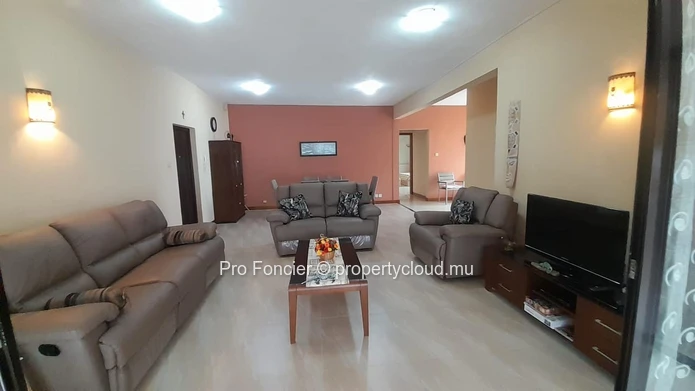 Apartment for sale in Rose-Hill - Spacious and bright 