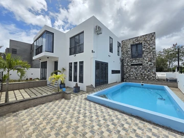 4 Bedroom Villa