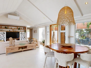 4 Bedroom Villa