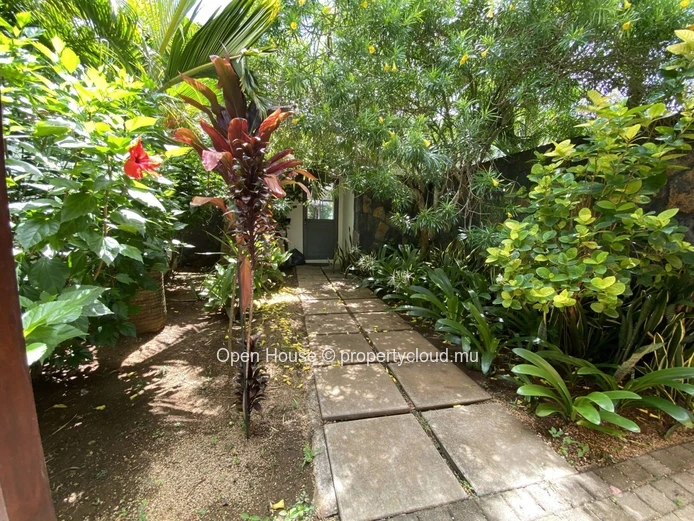 Modern villa in Grand Baie