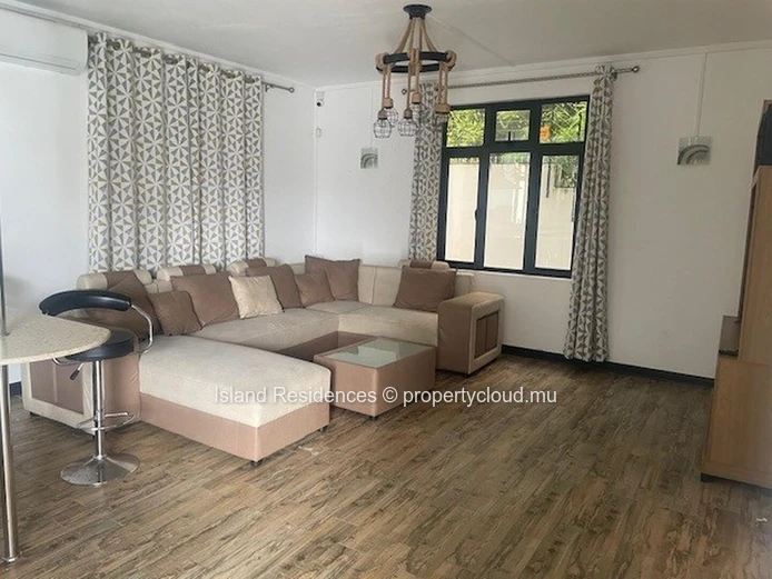 Villa neuve avec 4 chambres et piscine à trou aux Biches