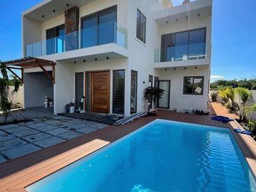 5 Bedroom Villa