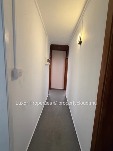  À Louer – Penthouse en Bord de Mer | 3 Chambres 