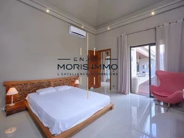4 Bedroom Villa