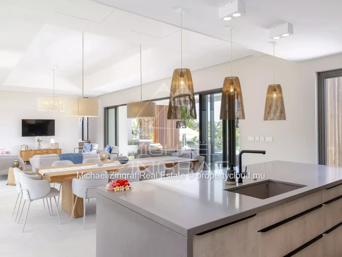 Exceptional Villa with Panoramic Views in Anahita