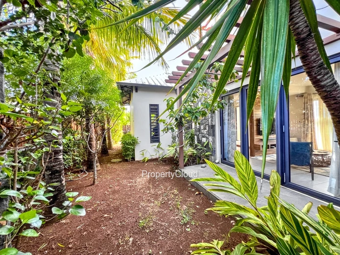 For Rent - 4-Bedroom Villa - Flic En Flac 