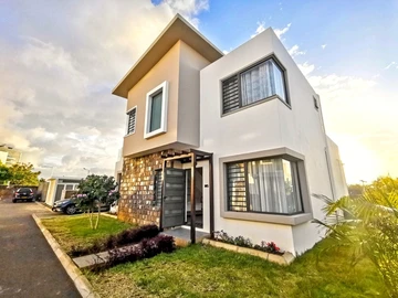 For Rent – Three-Bedroom Townhouse In Ebene