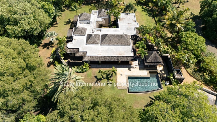 Villa entièrement rénovée au sein du Domaine Golfique de Tamarina