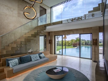 5 Bedroom Villa