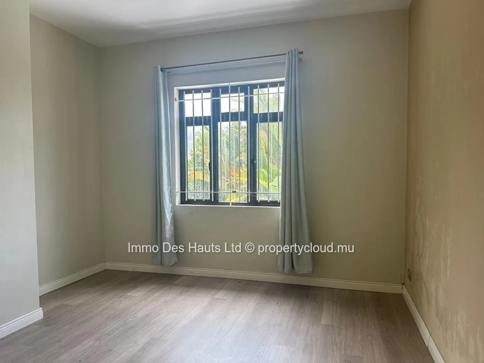 For Rent | Spacious Two-Level House In Vacoas-Phoenix