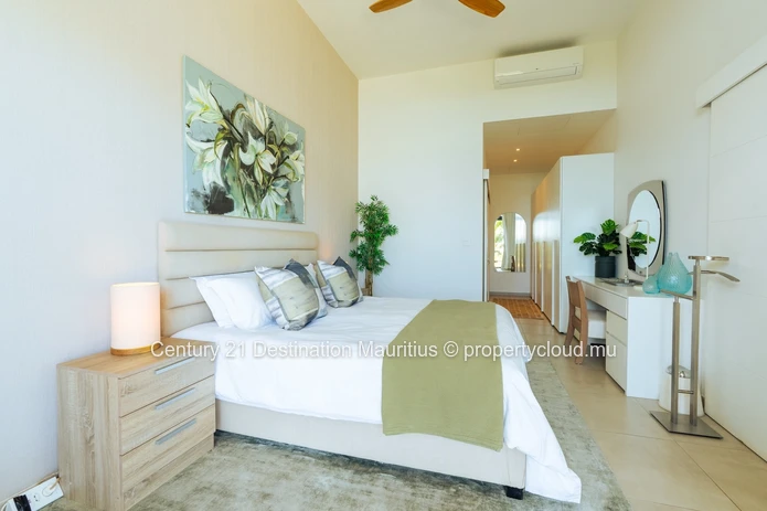 Penthouse with 360° Rooftop Terrace – Pointe aux Canonniers