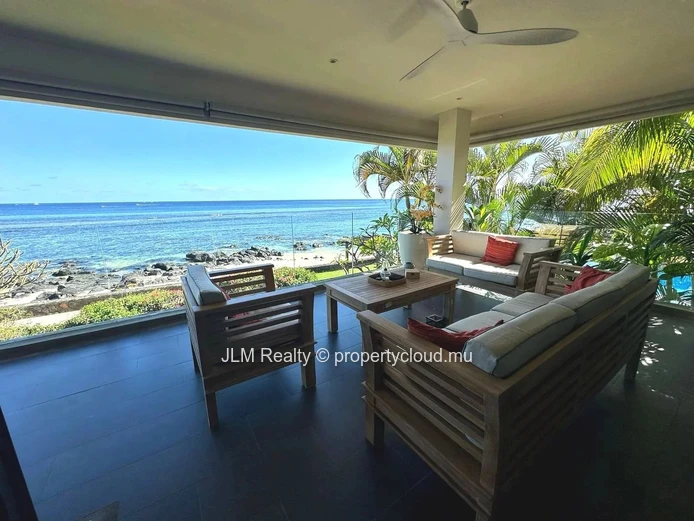 For rent: top-floor apartment with panoramic sea views in Tamarin, Mauritius