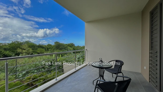 Appartement moderne de 3 chambres à vendre près de toutes les commodités