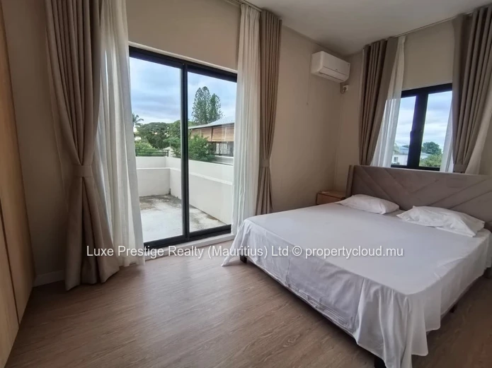 Villa Moderne de 3 Chambres avec Piscine Privée à Louer à Calodyne | Résidence Sécurisée | Proche de Northfields Inte...