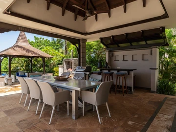 5 Bedroom Villa