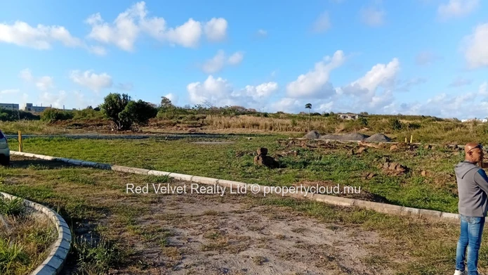 Terrain résidentiel à vendre près de Grand Baie – 4 Arpents