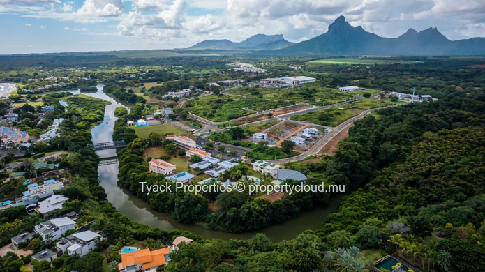 Riverfront Land for Sale-Cap Tamarin