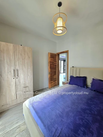 Villa de 4 chambres en location moyen terme a pereybere