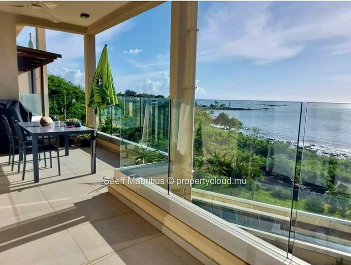 Beautiful ocean front apartment 