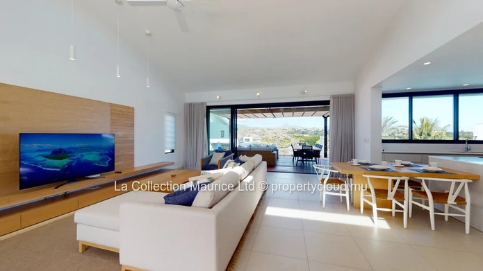 Penthouse I Black River I Mountain View