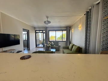 Charming 3-Bedroom House with Stunning Sea Views – Baie du Cap