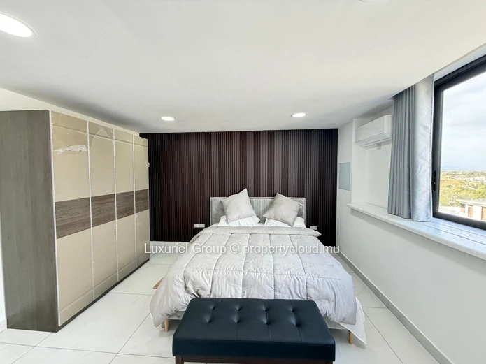 Beautiful Penthouse For Rent In Grand Baie – Stunning Views & Private Rooftop Pool