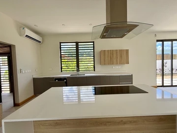 4 Bedroom Villa